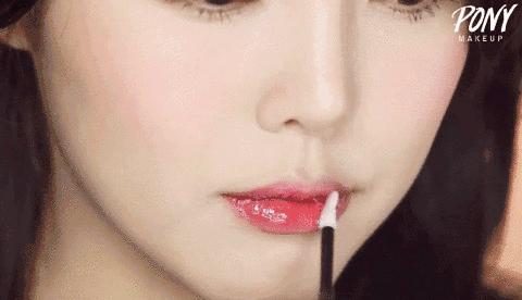 涂口红和不涂口红对比高清,为什么涂口红和不涂口红差好多