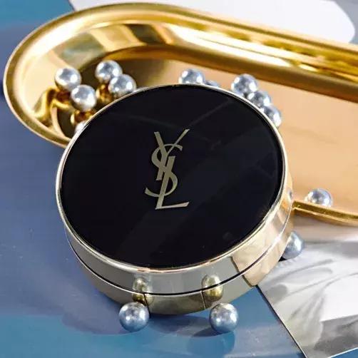 如果变美有捷径,一个气垫和口红就可以搞定的淡妆