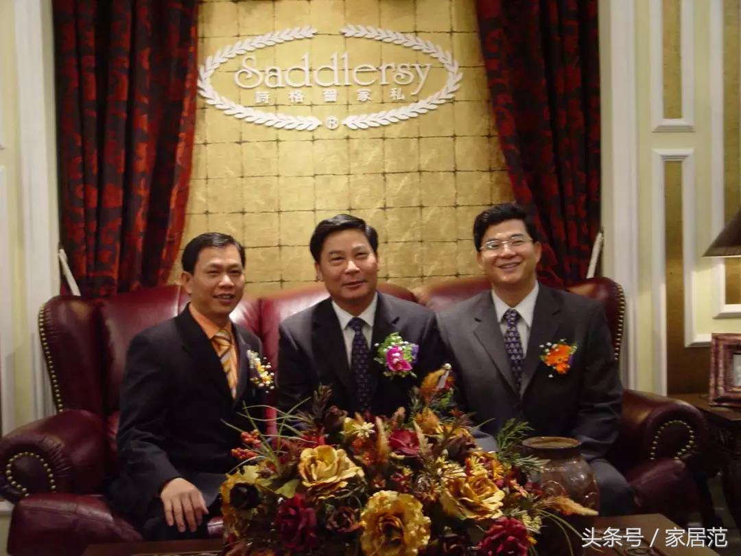 富宝家居黄进宝唱好自己的戏