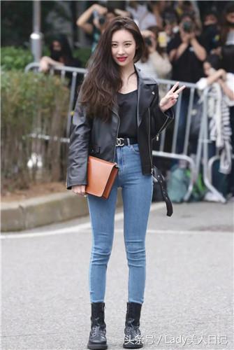 马丁靴搭配什么穿才好看,马丁鞋上面怎么搭配好看呢