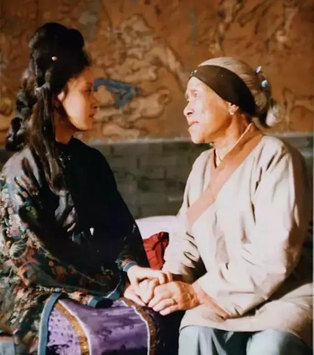 红楼梦袭人名字含义,红楼梦人物名称隐藏含义