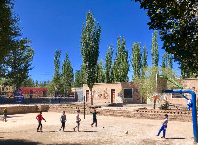 40年40村丨博依萨克村：它是辽阔疆土上，用爱铸就的奇迹