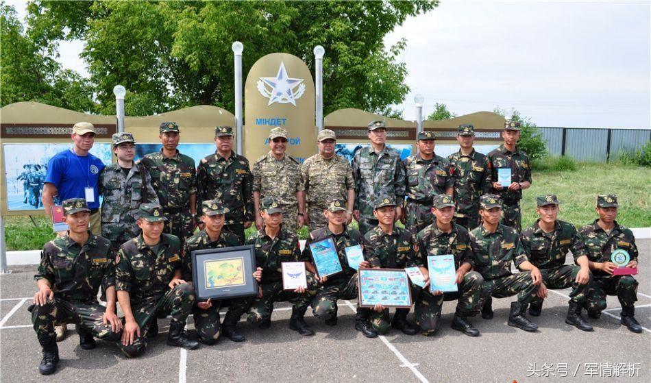 解放军中国特种兵训练视频,解放军特种兵骑摩托训练