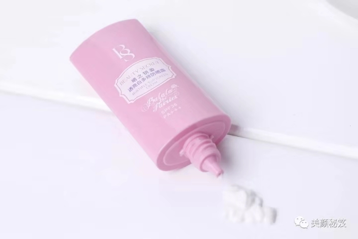 如何改善化妆暗沉,怎样护肤能去黄提亮