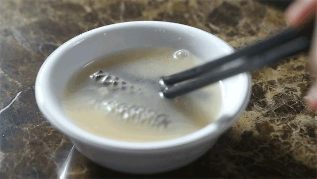 回头客最爱给“差评”的金牌老店，专卖薄过“冈本001”的……