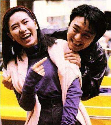 周星驰成名前辛酸经历,周星驰成名前的心酸历程