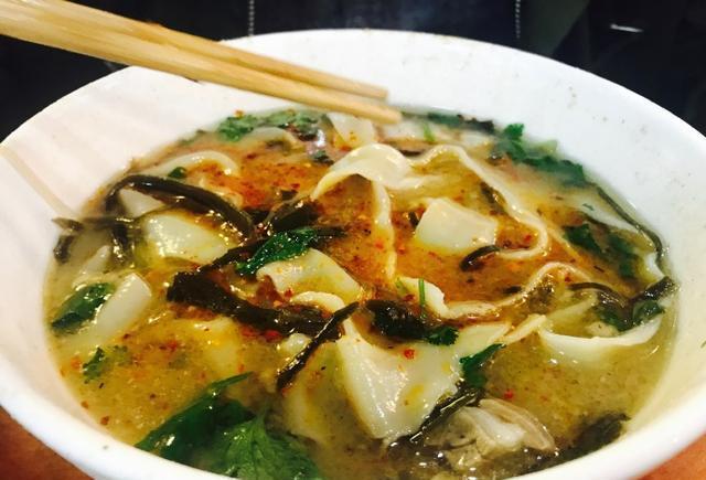 郑州哪家烩面吃着最带劲，医学院“杀人”烩面背后隐藏什么故事？