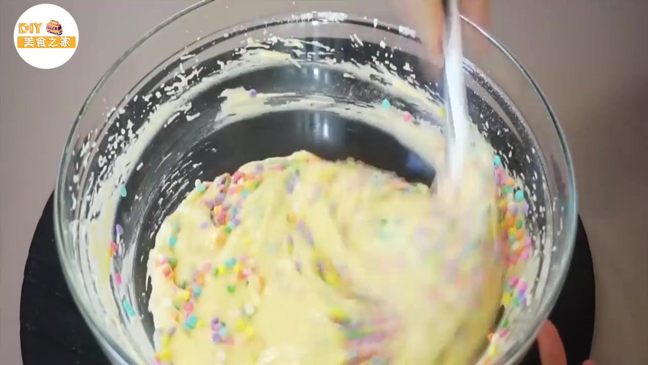 超治愈美食教程最新款蛋糕,超级美味的蛋糕教程