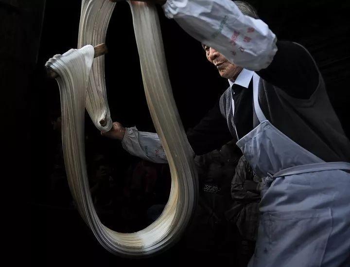 古镇旅游美食推荐,去古镇吃好吃的