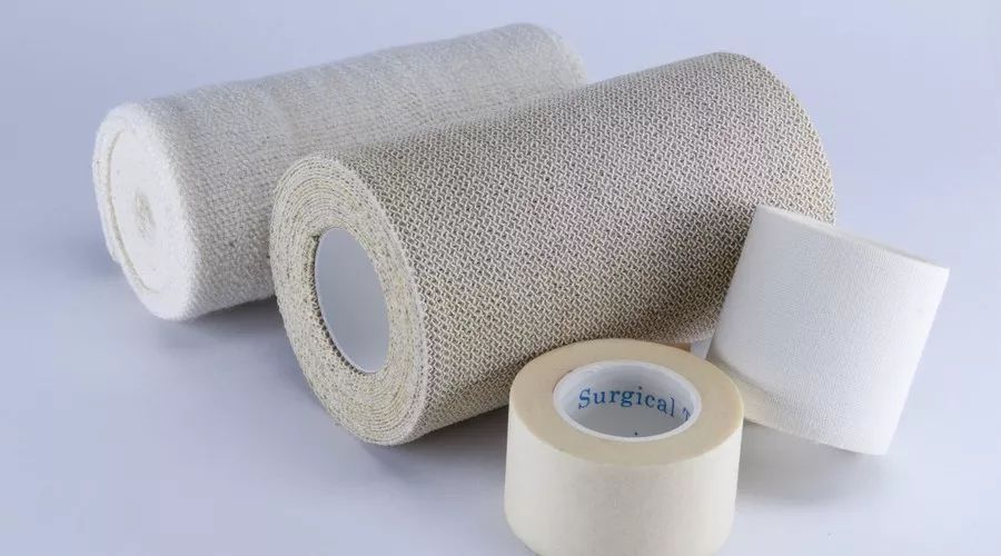 宝宝被开水烫伤妈妈去救他,婴儿被100开水烫伤后续