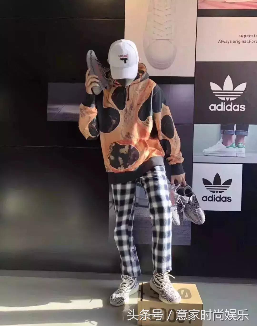 采访别人一身衣服多少钱,采访男生一身穿搭几十万