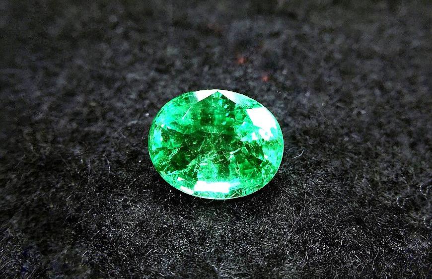 西方为什么要推崇普世价值,宝石文化和玉石文化