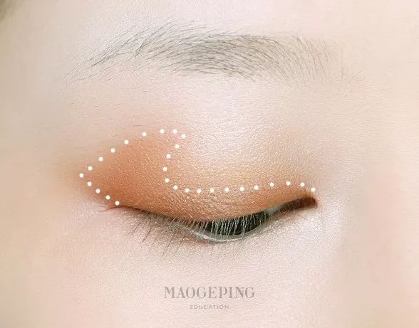 单眼皮不画眼线只画眼影好看吗,同样的单眼皮为啥觉得你的好看