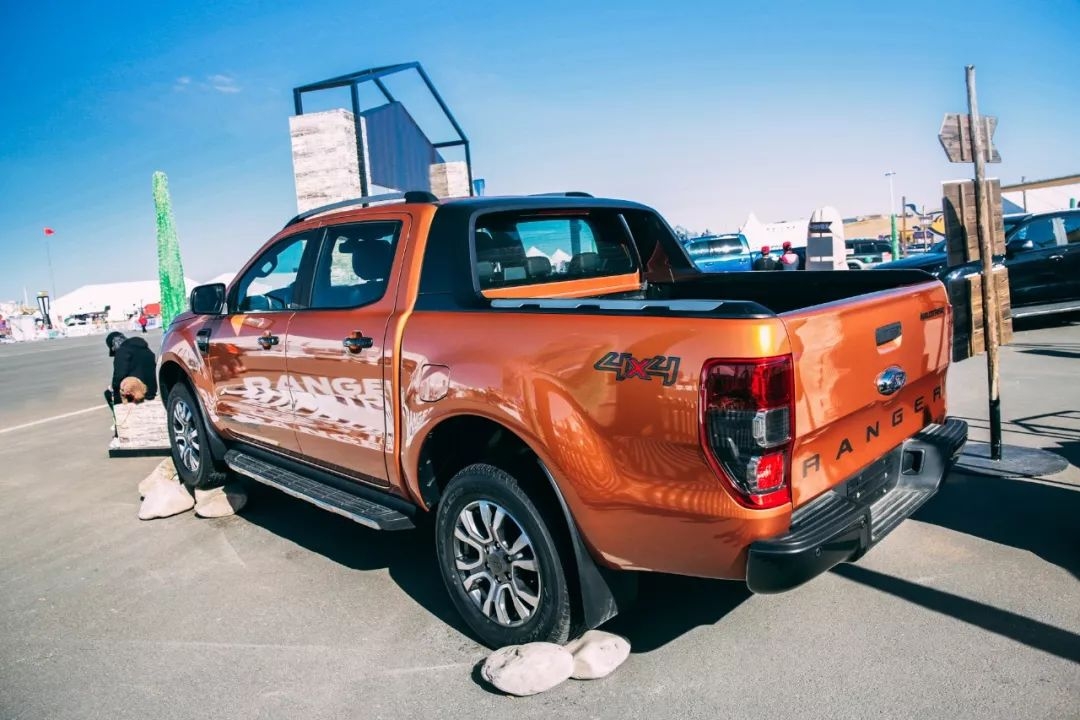 驾驶越野车去无人区的感受,驾驶沙漠越野正版