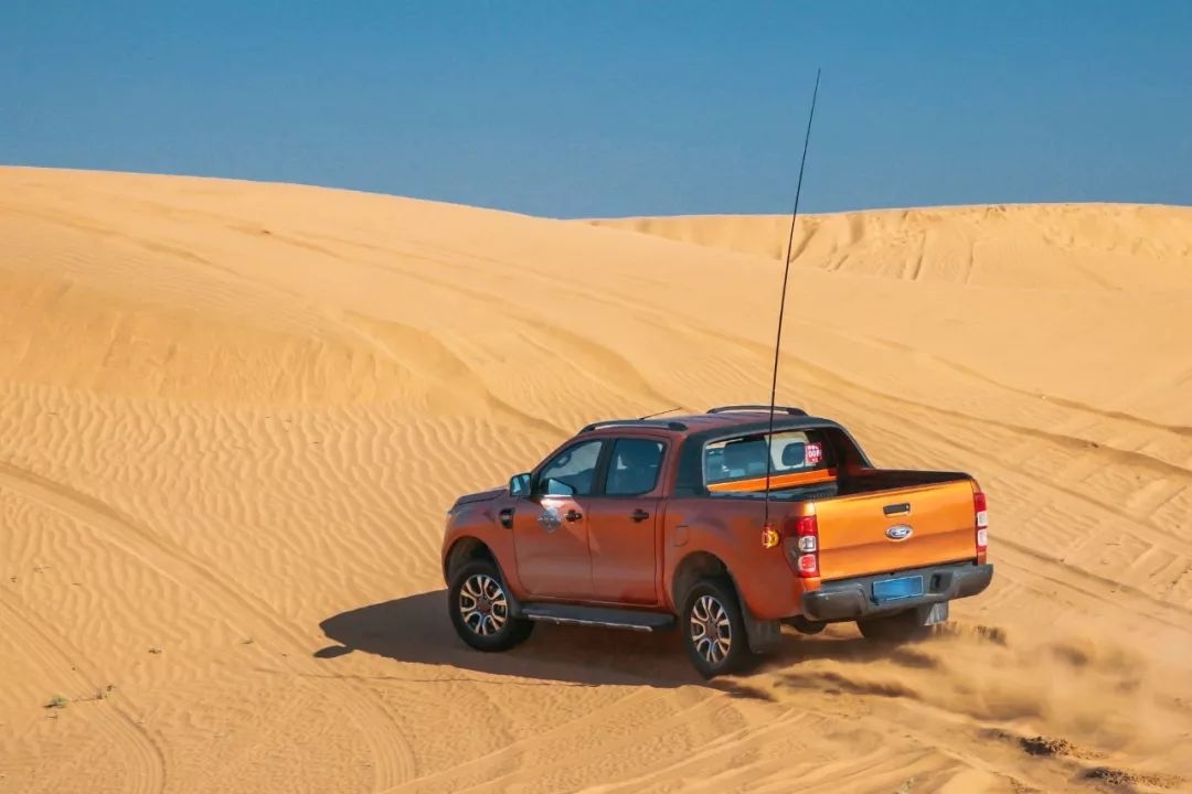 驾驶越野车去无人区的感受,驾驶沙漠越野正版