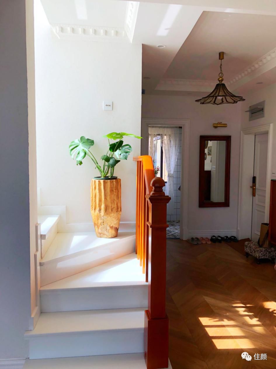 她不跟风网红款，竟花了60w把一堆旧家具搬回了家！