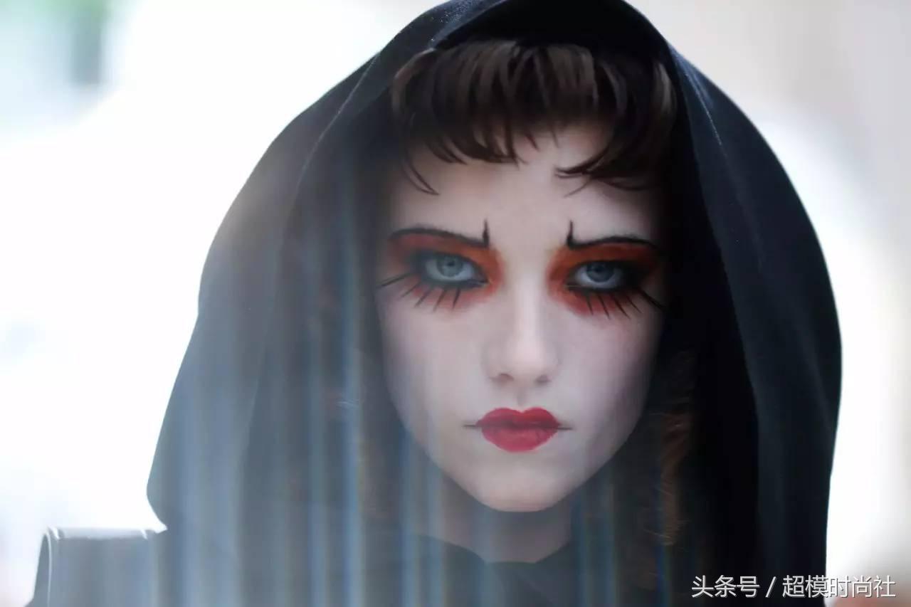 美版小松菜奈，厌世颜小仙女，私底下却是沉迷丧文化的病娇宅？