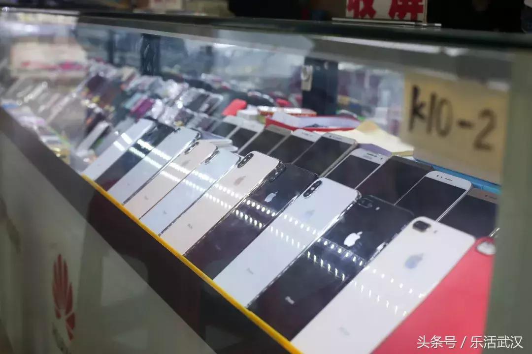 你还记得第一部手机吗,你还记得你人生第一部手机吗