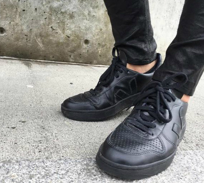 小白鞋小黑鞋视频,适合穿搭的小黑鞋