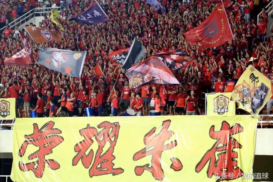 中乙淄博魔鬼主场,魔鬼主场人海浪潮