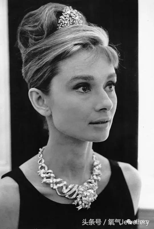 钻石对于女人的魅力,女人为什么对爱情如此执着