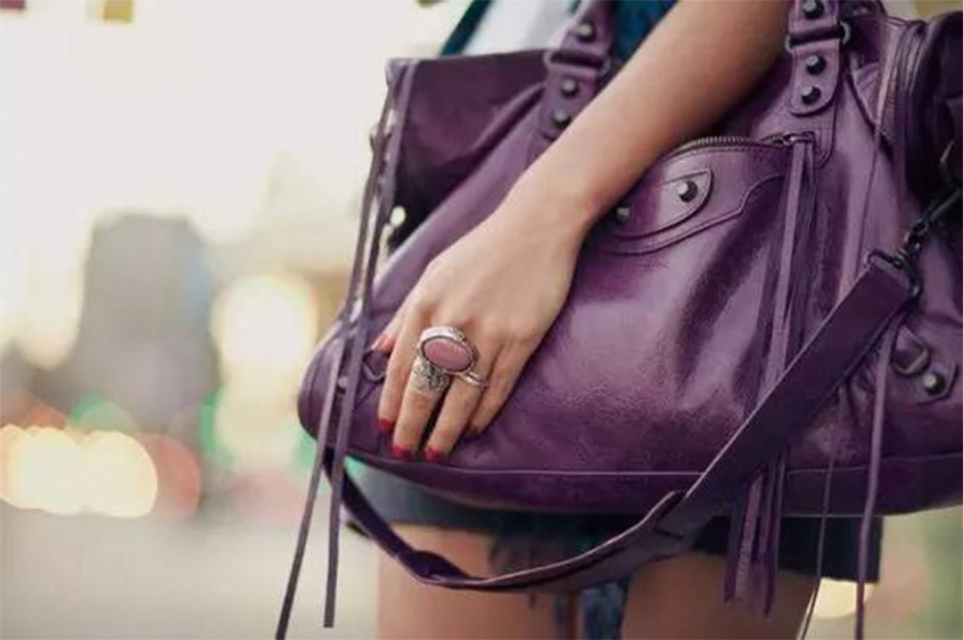 巴黎世家包包经典款,巴黎世家包包十大经典款