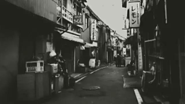 日本一*女妓**站街60年，拉客到74岁，等着一个永远等不到的嫖客