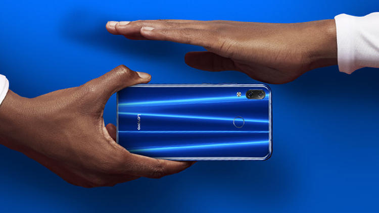 预算充足就选这4款旗舰机,这三款颜值出众配置够用