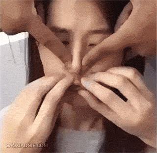 女朋友朋友圈发自拍照要点赞吗,女孩朋友圈发自拍照要不要点赞