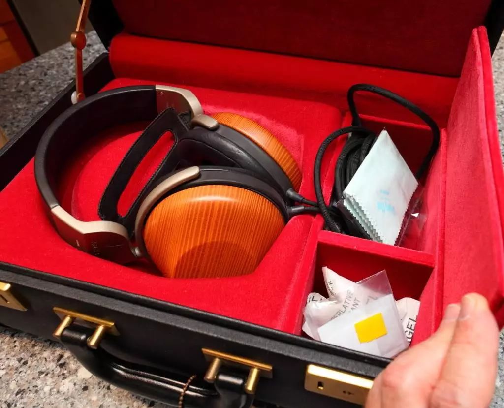 耳机历史记录,耳机发展史是什么