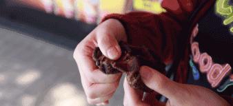 想买包？不用存钱不用代购！乐峰限量包包免费送，展开吸包大计！