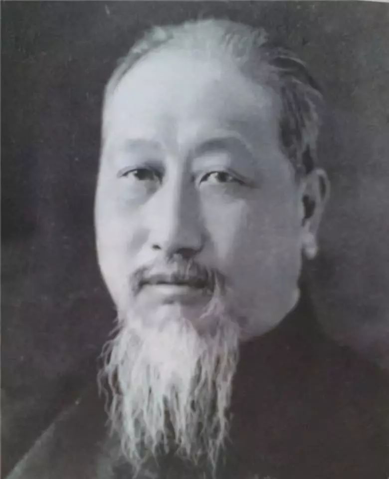 湖南凤凰古城红色旅游,红辣椒旅游