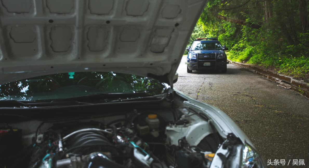 这名警察给他的FR-S换了大V8引擎，但他却不是为了追坏人