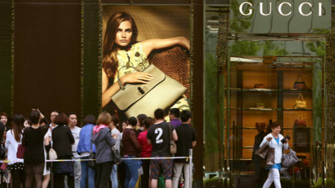 意大利奢侈品代购古驰男鞋,意大利代购古驰为什么那么便宜