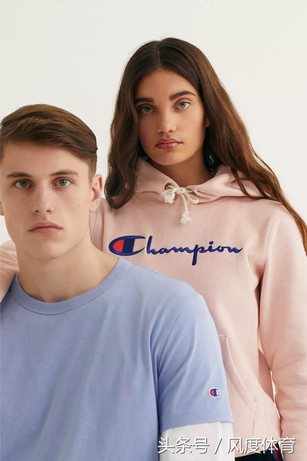 2019秋冬款运动休闲 (今年最流行的秋冬季运动套装)