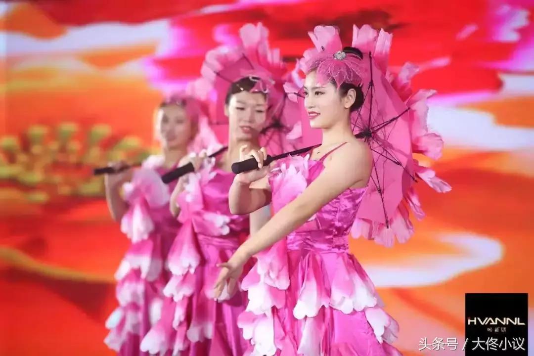 点燃“科学致敬专业”之火！2018美业领袖高峰论坛报道丨大佟小议