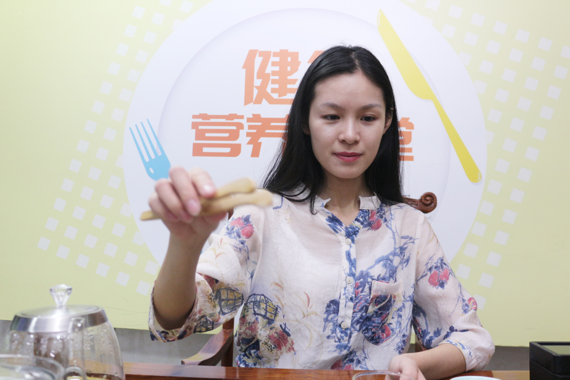 茶具都有什么材料的,茶具有哪些茶具十件套用法图解