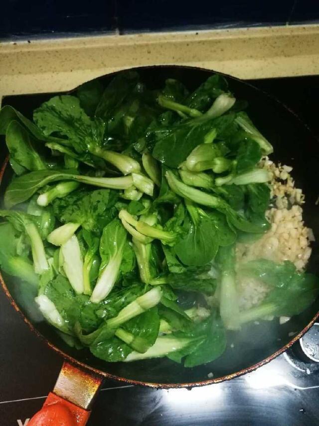 为什么吃青菜感觉到是苦的,青菜吃起来是苦的怎么回事啊