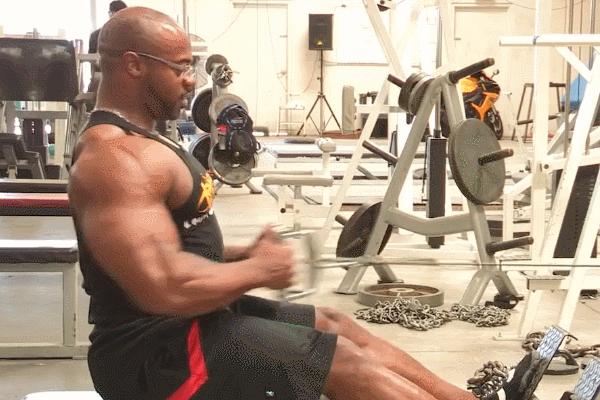 背部练厚好还是背部练薄好,杠铃划船怎样让背部练的更厚