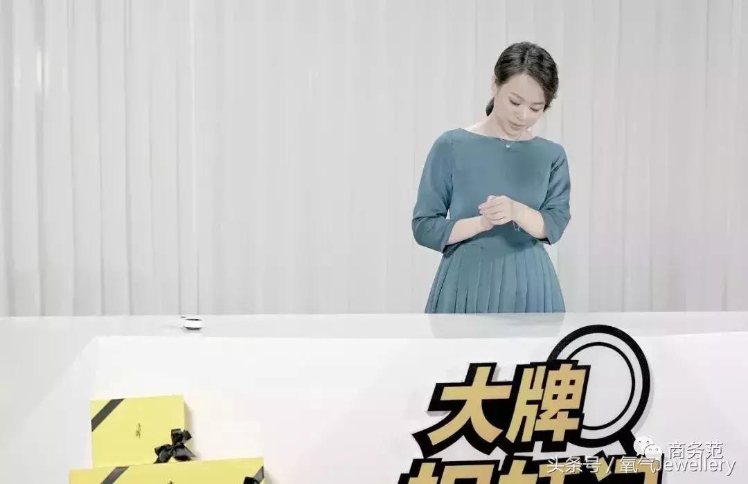 梵克雅宝四叶草手链仿品价格,梵克雅宝四叶草手链复刻1600贵吗