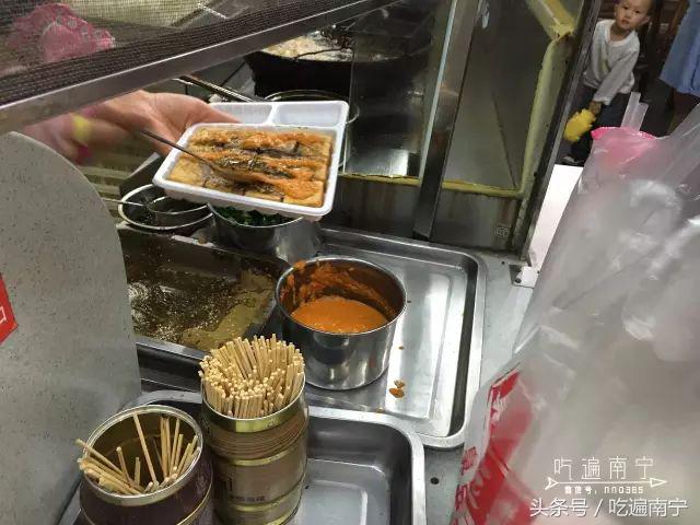 南宁美食推荐必吃一条街在哪,南宁最有名的10道美食