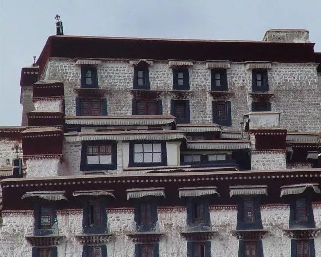 拉萨的布达拉宫到底藏了什么秘密,西藏布达拉宫能看到前世今生