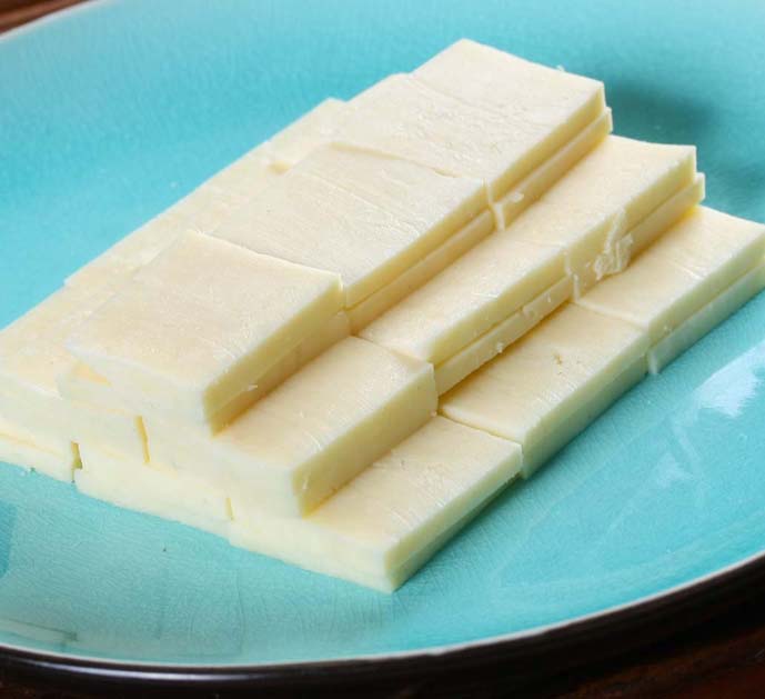 内蒙人做内蒙古奶豆腐全过程,内蒙古美食奶豆腐怎么吃