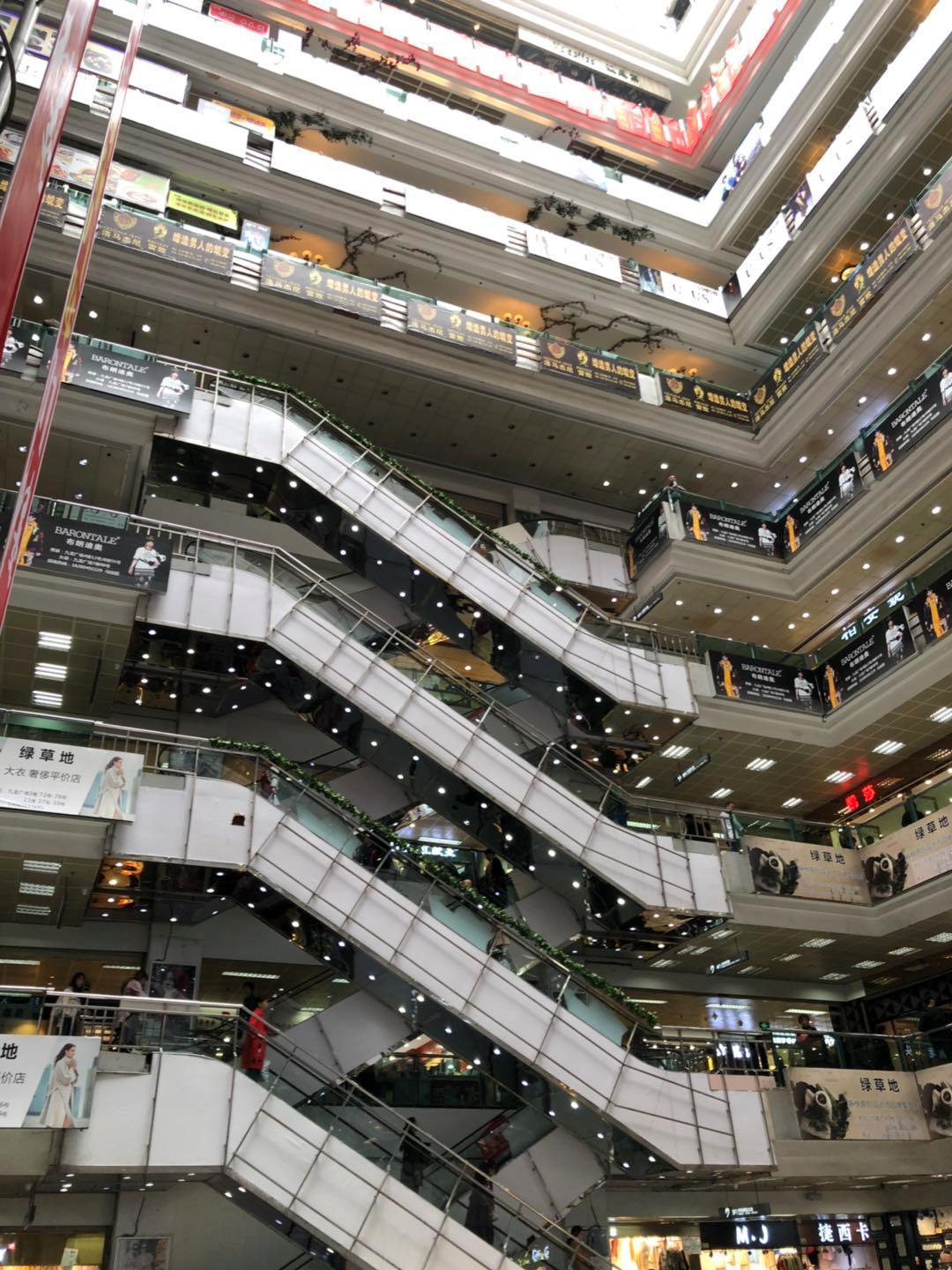 成都九龙广场在哪里,成都九龙广场现状