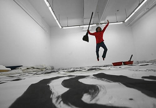 是激动还是盲动？别把杂耍当书法