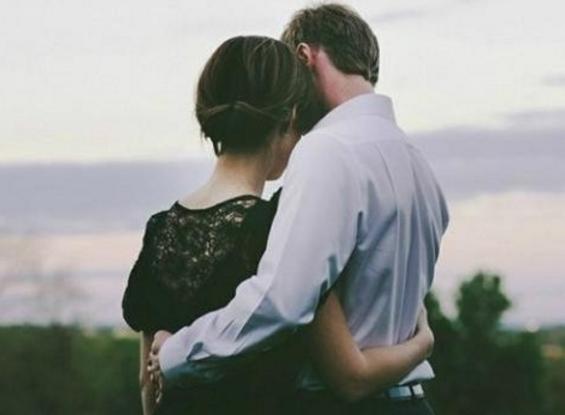 女人真心喜欢一个人，不会说“喜欢你”，而是会用这些行动证明！