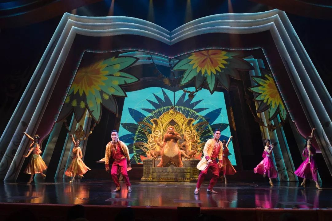 小小布历险记,香港迪士尼小小世界游记