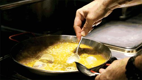 周末畅刷法国生蚝！招牌西班牙海鲜饭、珍稀火腿天天有！