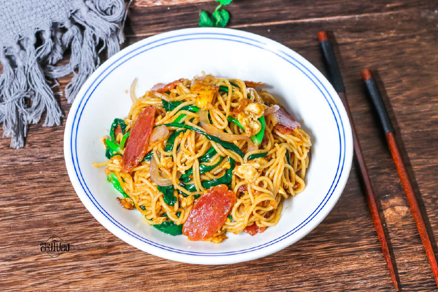 为什么做的炒面吃起来干的很,为什么我做的炒面会粘锅