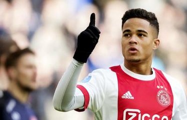 fm2022如何续约姆巴佩,实况足球铜球妖人姆巴佩